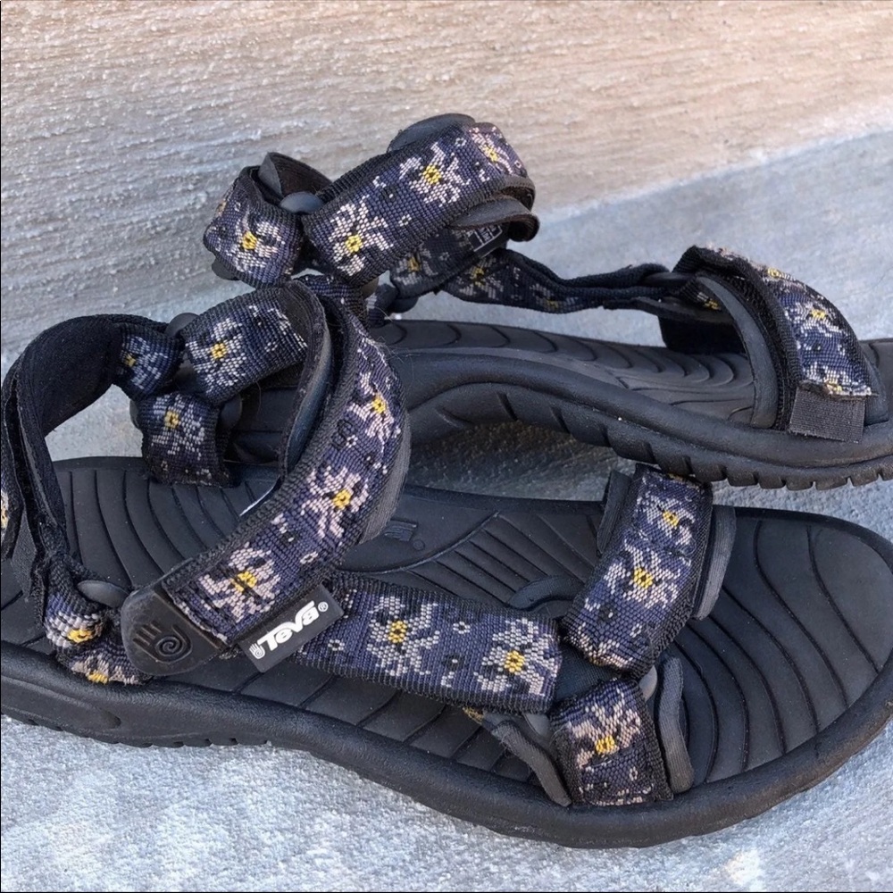 🌼Teva Sandals 🌼